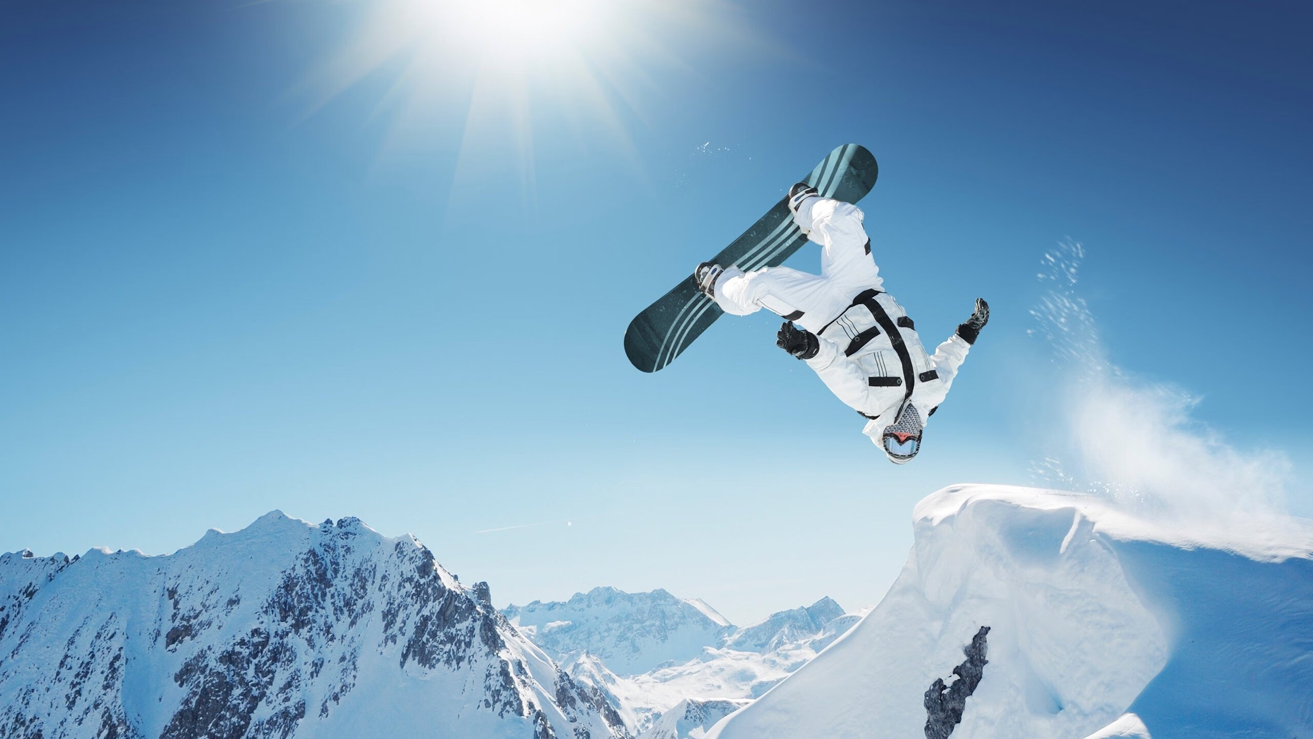 JDG教练组开展月度战术反思分享会